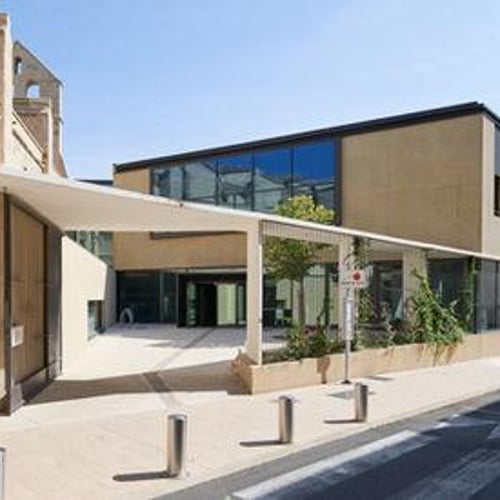 Médiathèque Les Carmes 1