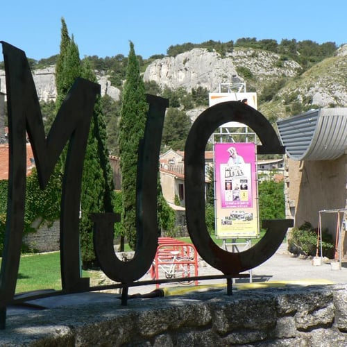 Maison des jeunes et de la culture de Cavaillon 1