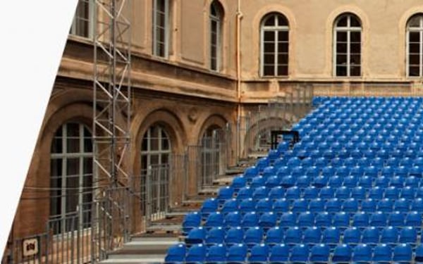 Cour du Lycée Saint Joseph Avignon