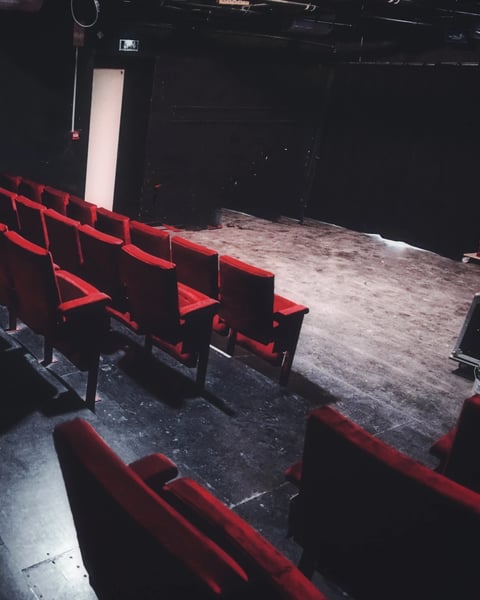 Image theatre scene & sieges