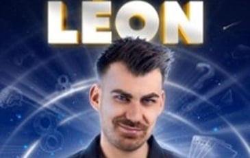 Léon, Illuminé