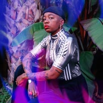 Le monde brûle et moi, je m’achète des Nike