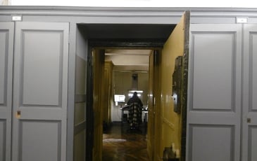 Numériser c'est photographier : découverte de l'atelier de numérisation patrimoniale des archives