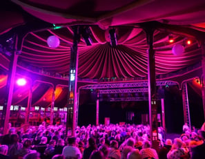 Le Cabaret