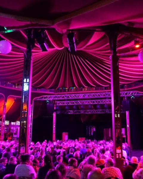 Le Cabaret