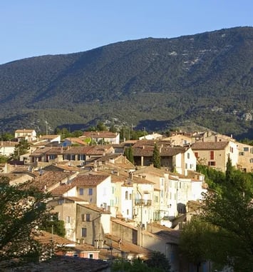 Visite guidée entre mémoire vaudoise, patrimoine et secrets de Cabrières d'Aigues