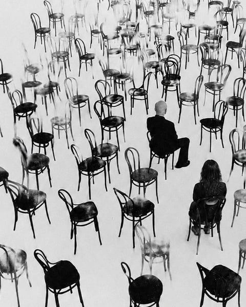 Les Chaises