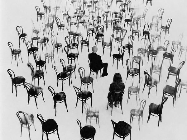 Les Chaises